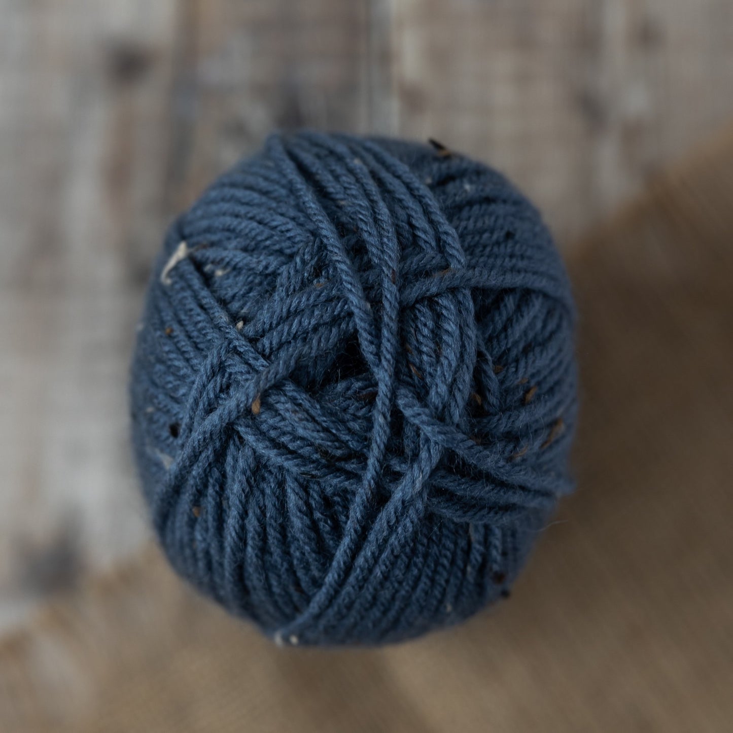 www.thewoolshop.net emu yarns chunky tweed 006 dark denim
