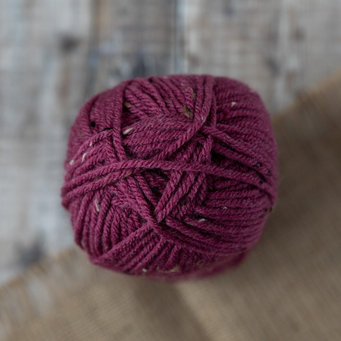 www.thewoolshop.net emu yarns chunky tweed 004 deep rose
