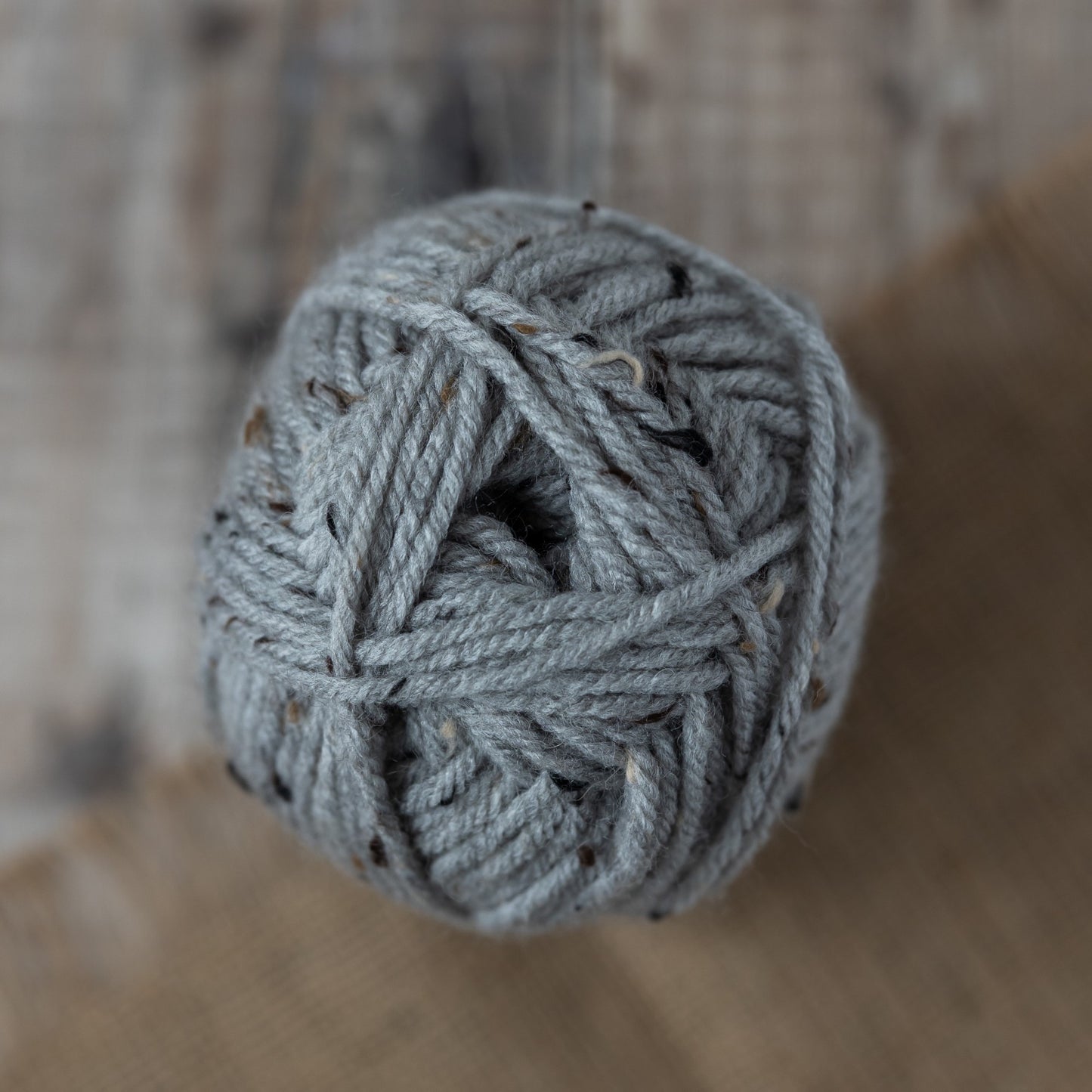 www.thewoolshop.net emu yarns tweed chunky 003 grey