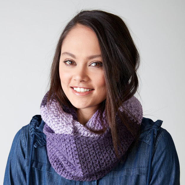Caron - Free Downloadable Pattern - Granite Stitch Crochet Cowl